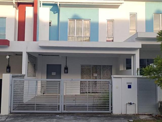 Double storey at Seremban N S New project Owner didnt stay yet
