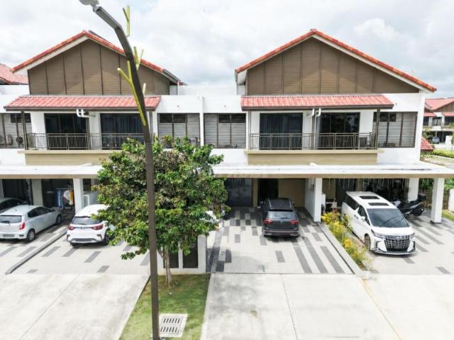 Double Storey Adenia @ Setia Warisan Tropika, Kota Warisan