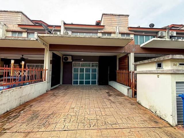 Double Storey Alam D16 Low Density Tenant