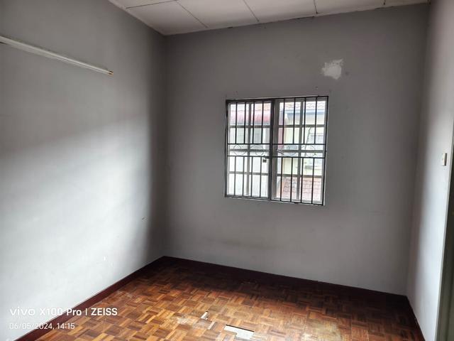 Double storey bukit raja klang