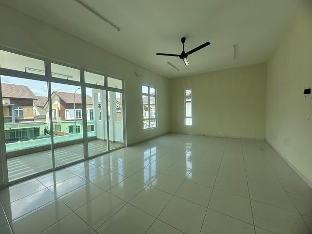 Double Storey Bungalow at Bukit Senawang Perdana