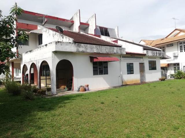 Double Storey Bungalow at Jalan Penghulu Abbas Bukit Baru Melaka
