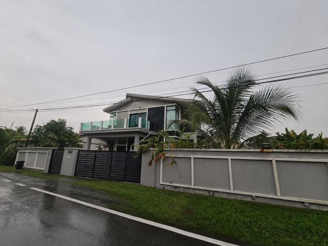 Double Storey Bungalow ada POOL Kampung Melayu Seri Kundang Rawang