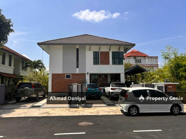Double Storey Bungalow @ Kota Seriemas Nilai Negeri Sembilan For Sale