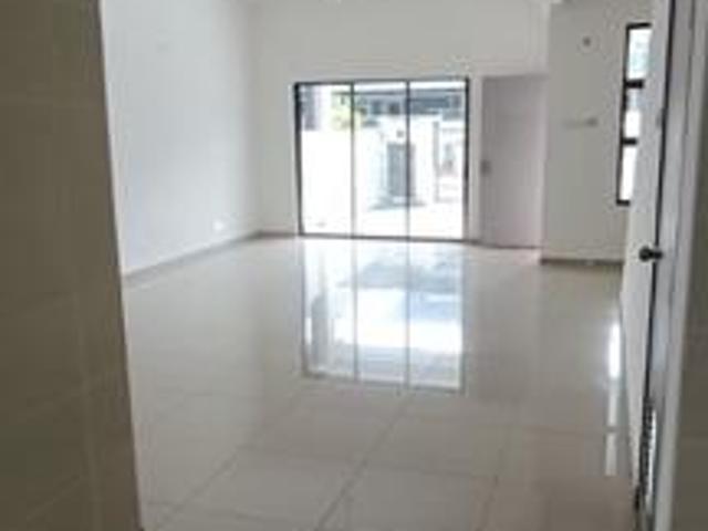Double Storey Bestari Indah Ulu Tiram Full Loan Below Market