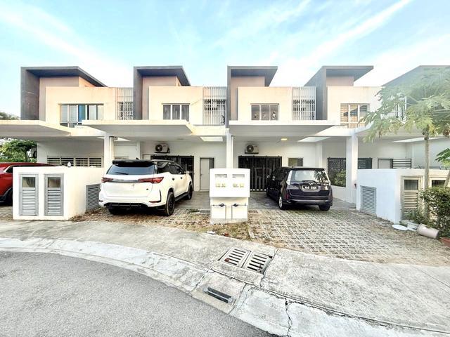 Cheapest Unit Double Storey Casa Green Cybersouth Dengkil