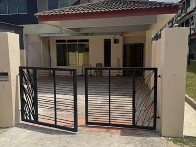 Double Storey club House for Rent Bandar Putra Kulai Palm Villa IOI