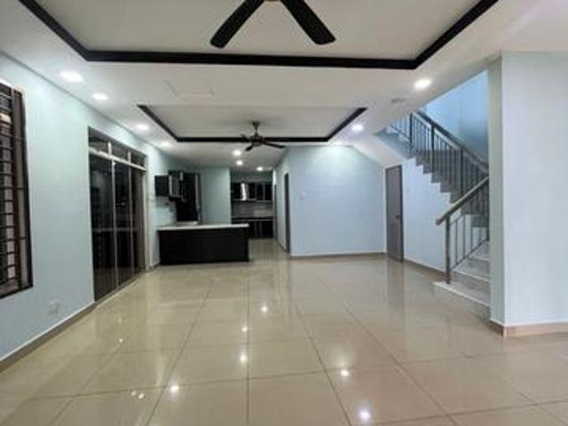 Double Storey Cluster End lot