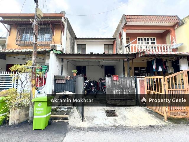 Double Storey Cluster Intermediate Terrace House, Taman Beringin, Jinjang Utara, Kuala Lumpur