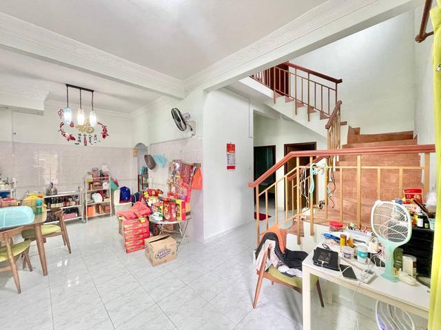 Double Storey Corner Taman bukit Indah Jalan Indah 19 Big Land