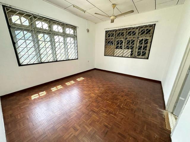 Double Storey Corner Taman Daya Kangkar Tebrau Pandan Mount Austin