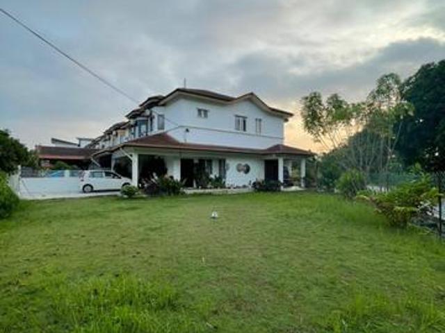 Double Storey Corner Tanah Tepi Luas di Taman Putra Impian Kajang
