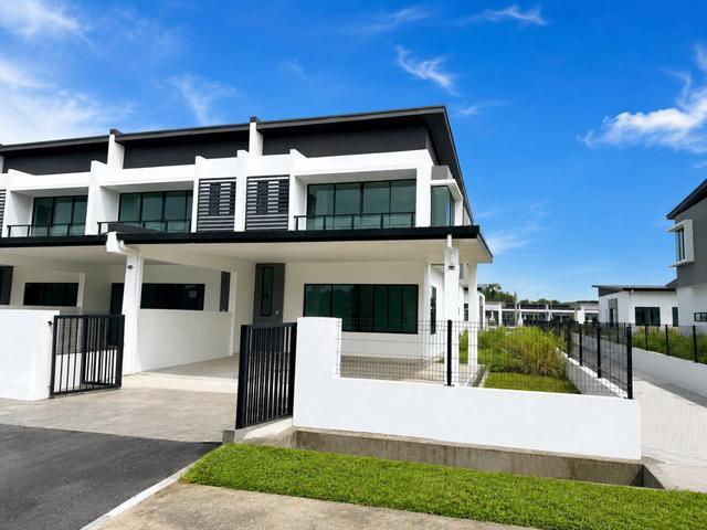 Double Storey Corner at Westhill Avenue Jalan Batu KawaMatang for Sale