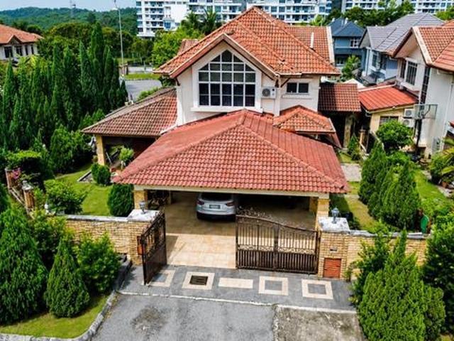 Double Storey Corner Bungalow Cluster Dsentral Bandar Seri Putra