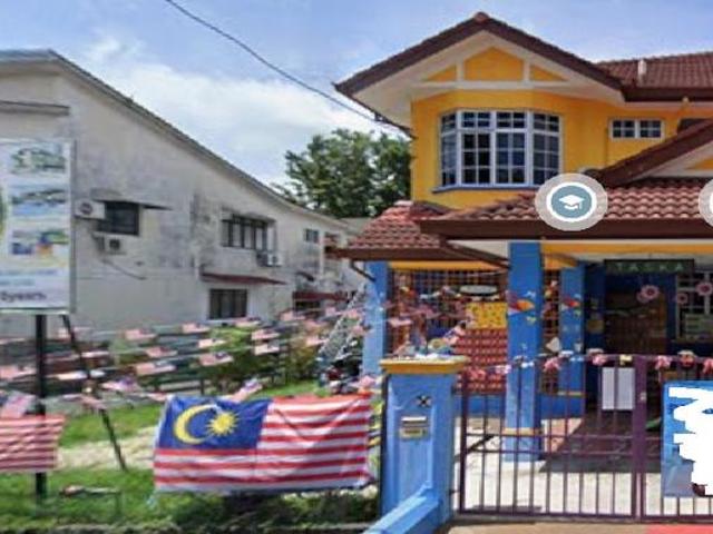 Double storey corner can for nursery business