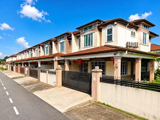 Double Storey Corner House at Taman Merlin Muara Tuang for Sale