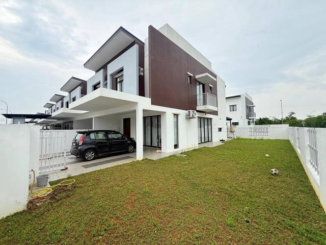 DOUBLE STOREY CORNER LOT at Setia EcoHill 2 Semenyih Barrus