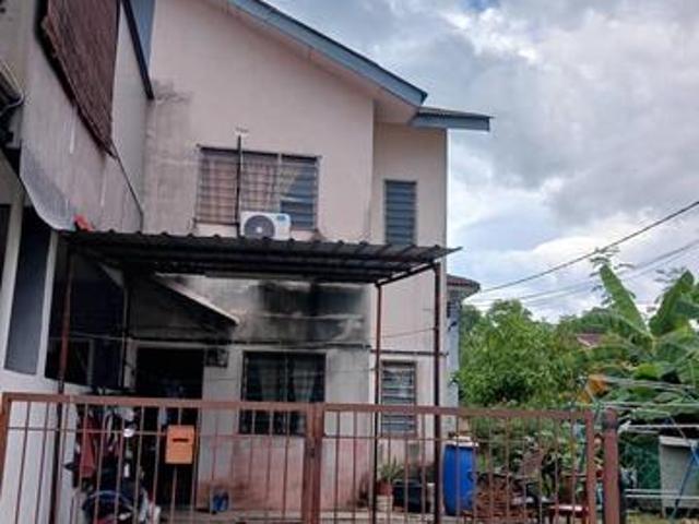 Double Storey corner lot at Taman Pelangi Rawang FOR SALES