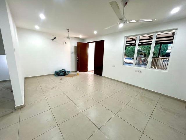 Double Storey Corner Lot For Rent