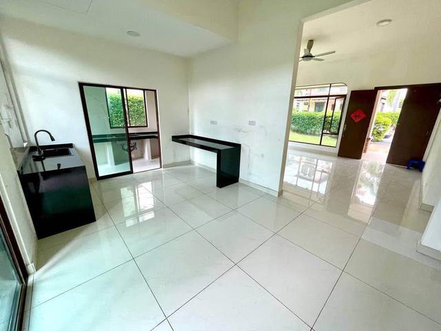 Double Storey Corner lot for sale at Taman Melawati