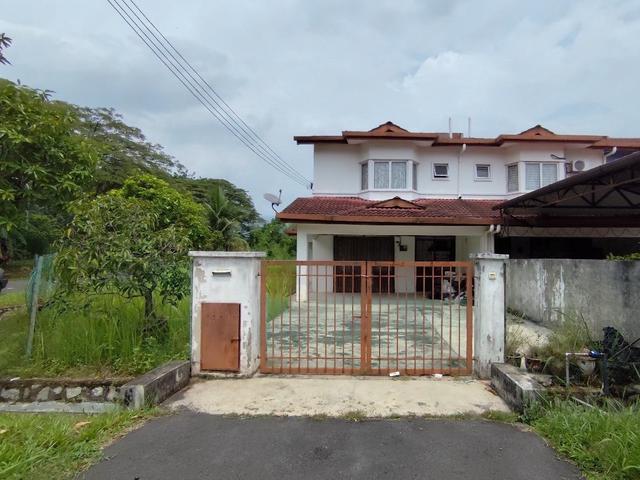 Double Storey Corner Lot Freehold Taman Semenyih Permata Selangor