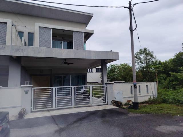 Double Storey Corner Lot House For Sale Spacious Exclusive