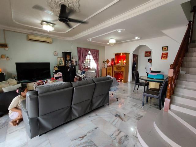 Double Storey Corner Lot Tanah Besar