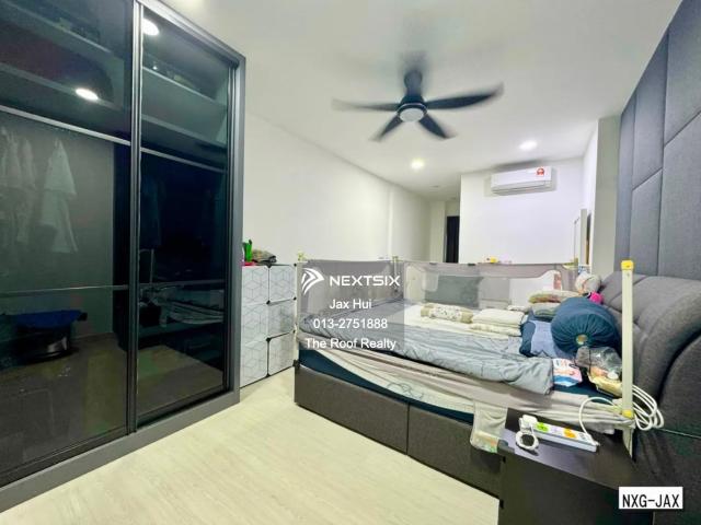 Double storey corner @ stampin Tengah prime location