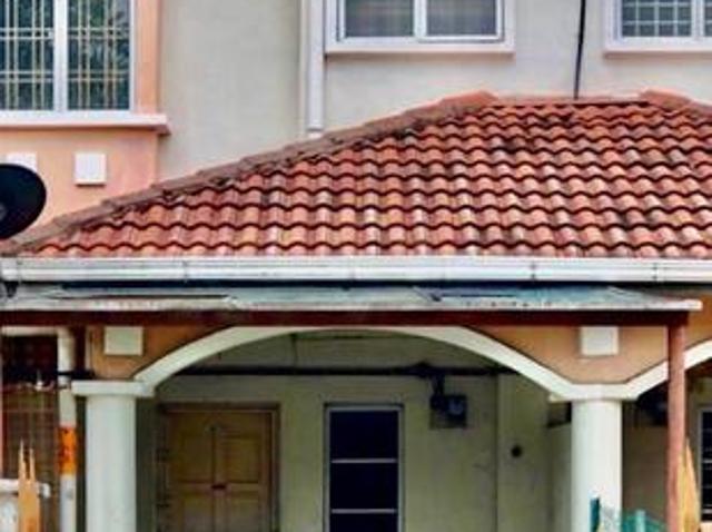 Double Storey Depan Petron