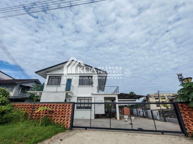 Double Storey Detached House For Rent! at Tabuan Road