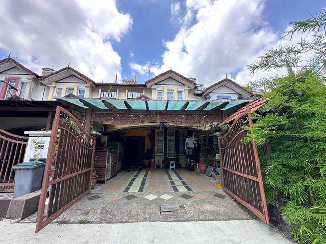 Double Storey EXTENDED Bukit Dahlia 4 BILIK Fully Reno Nego
