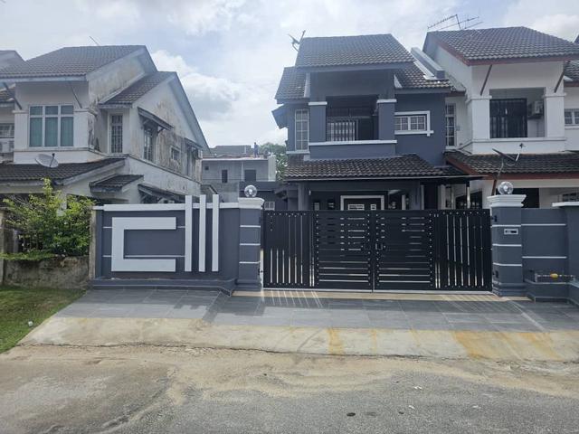 Double storey end with Land Taman Bukit indah