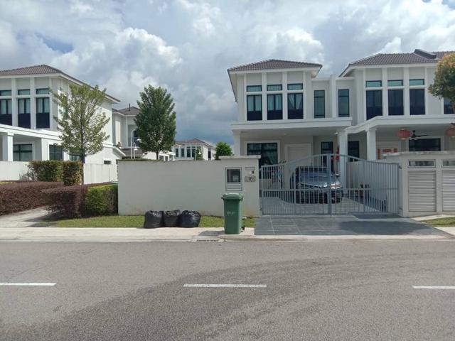 Double Storey End Lot Kota Masai Below Market Extra Land