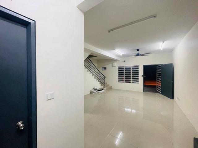 Double Storey End Lot Kita Bayu Cybersouth Dengkil For Rent