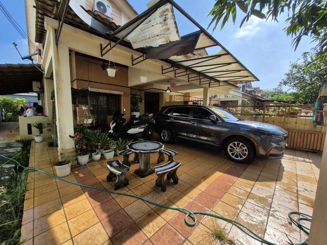 Double Storey End Lot Saujana Utama 3 Sungai Buloh Selangor
