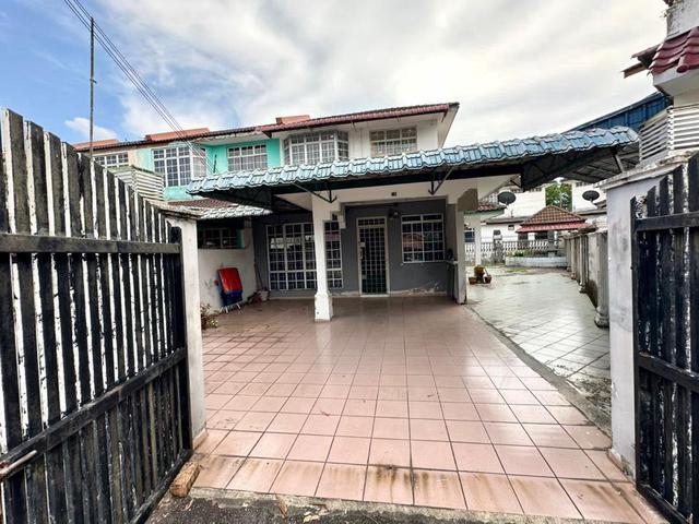 Double Storey End Lot Corner Land Hot Location 24km to CIQ Reno 85k