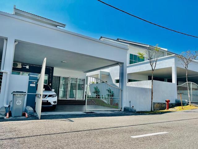 Double Storey End Lot Taman Nuri Fasa 3 Durian Tunggal Untuk Dijual