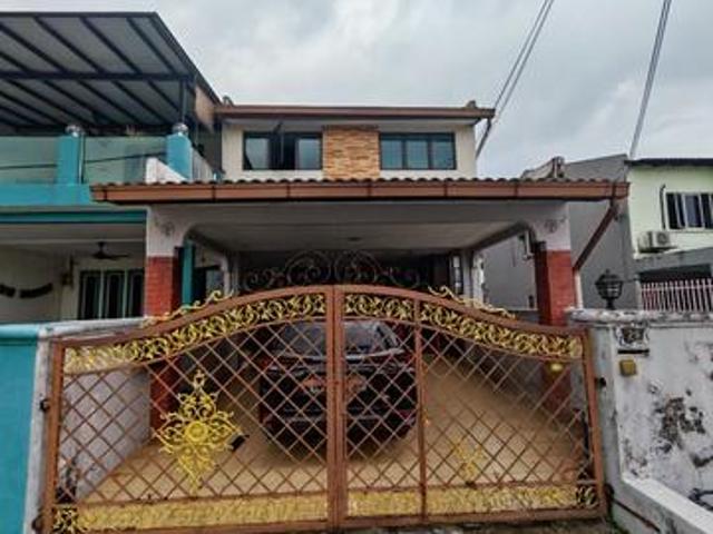 Double Storey End Lot Taman Sungai Besi Indah Seri Kembangan