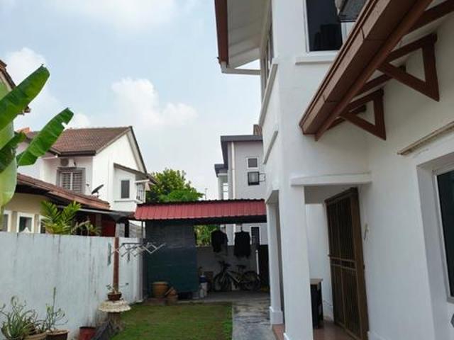 Double Storey End Lot Terrace House with Land