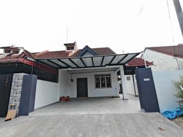 Double storey Endlot indahpura Jalan Melati kulai Johor Bandar putra
