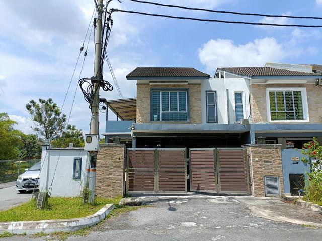 Double Storey Endlot LEP 1 Taman Lestari Putra Seri Kembangan