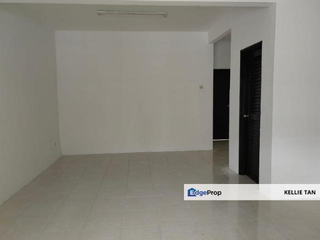 Double Storey For Sale In Taman Pinggiran Permata