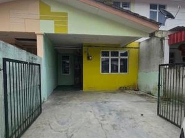 Double Storey Gelang Patah Taman Nusantara