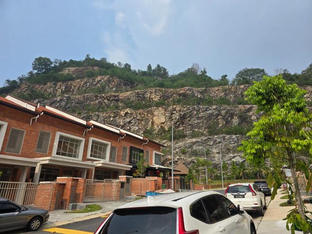 Double storey Goodview Heights 2 for sale Brand new unit