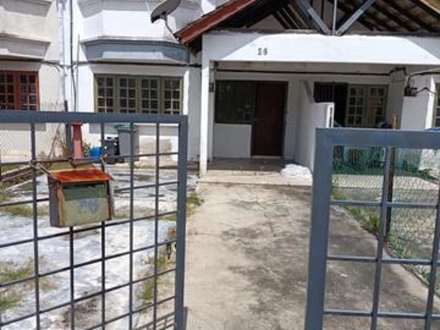 Rumah 2 Tingkat dekat pantai Teluk kemang Port Dickson