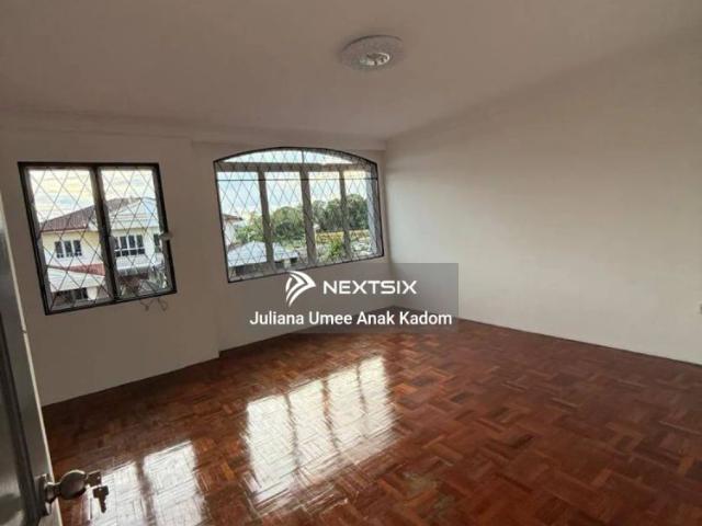 DOUBLE STOREY HOUSE AT ARANG ROAD