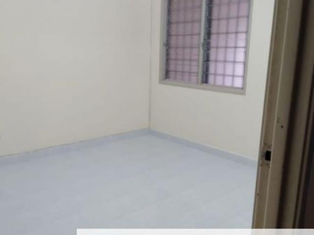 Double storey house at Bandar kinrara 5 for sale