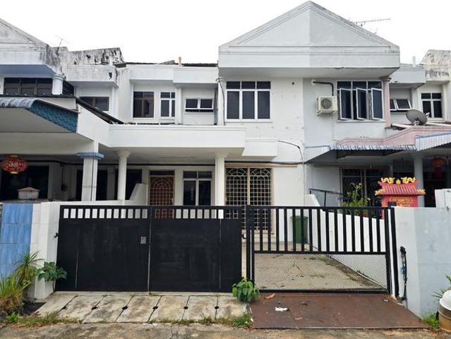Double Storey House At Taman Cemerlang Emas Ipoh Perak