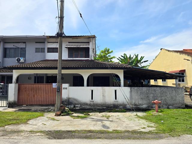 Double Storey House End Lot At Taman Indah Kampar Perak
