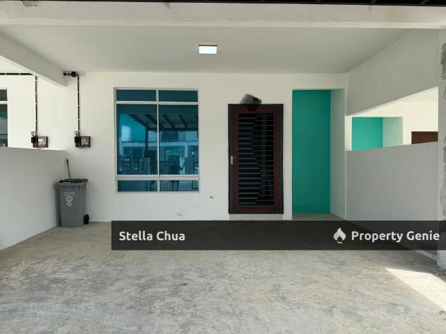 Double Storey House for Rent in Taman Scientex Kota Tinggi